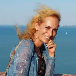 Mónika Katalin Pál